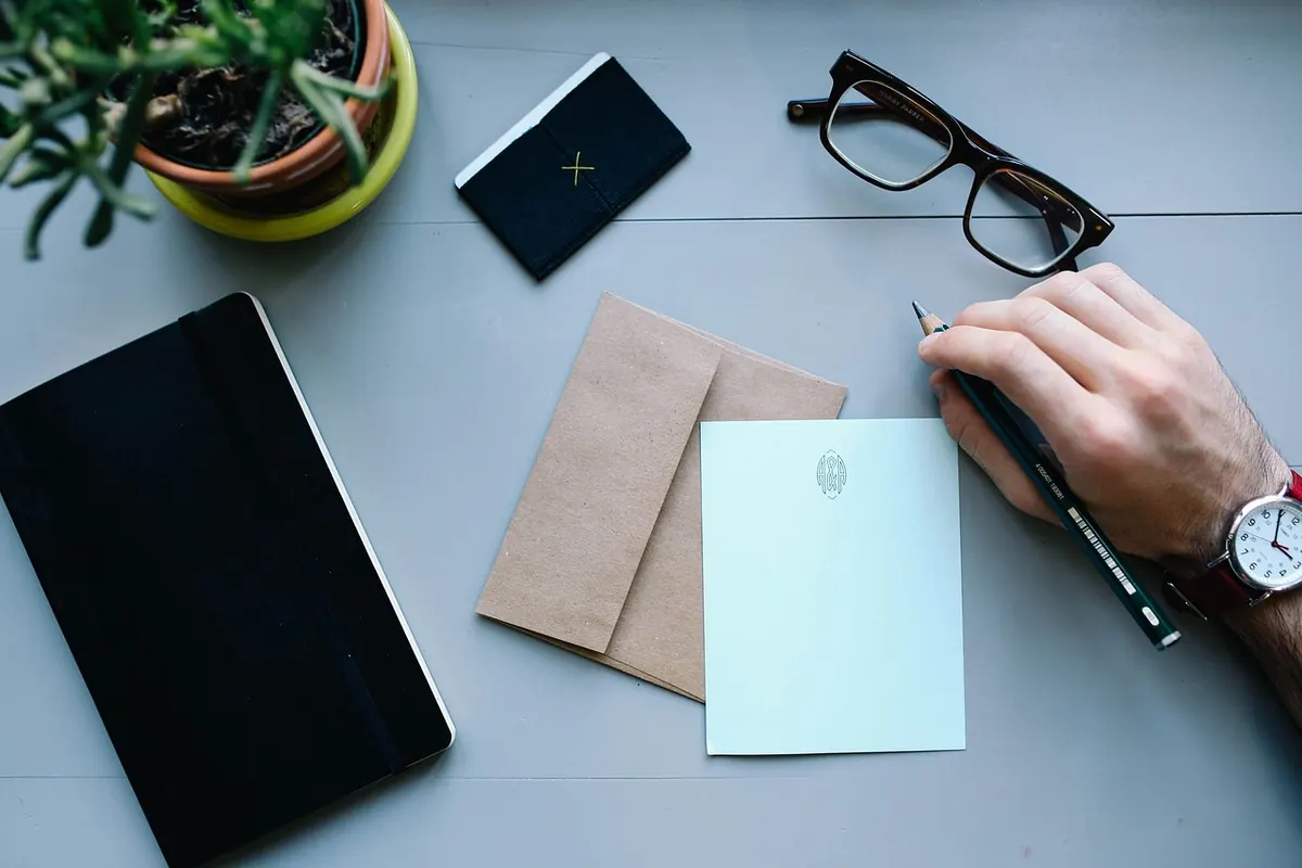 E-Readers vs. Tablets for Reading and Note-Taking: Which Should You Buy?